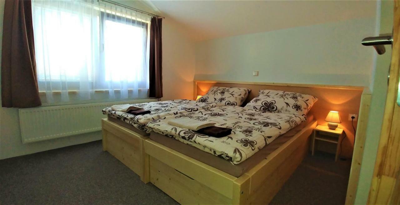 Český Krumlov Penzion U Medi מראה חיצוני תמונה